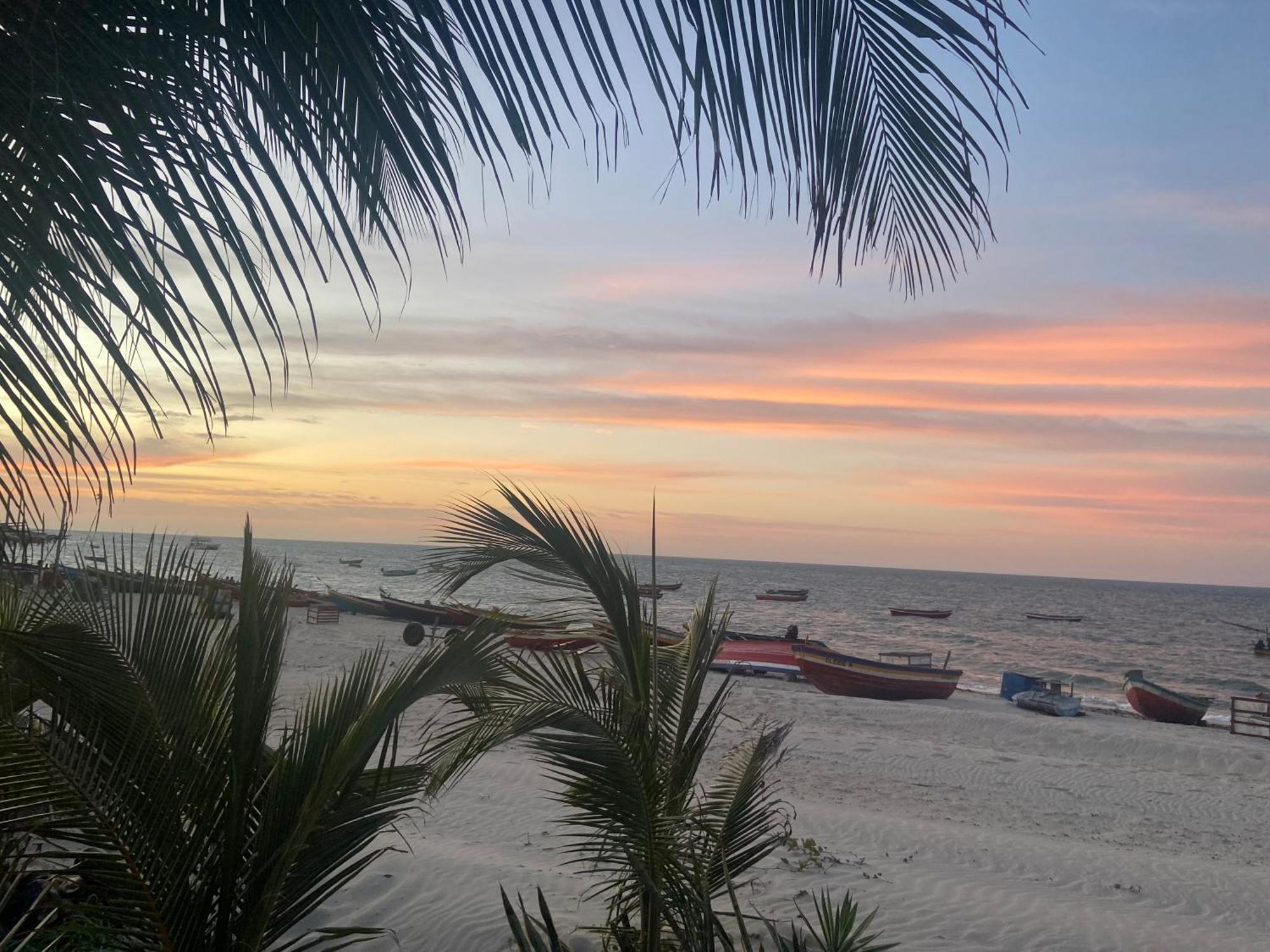 La Vista Suites Prea Luaran gambar